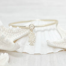 Load image into Gallery viewer, kennebunkport lobster bangle gold