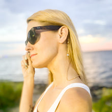 Load image into Gallery viewer, model wearing sunglasses with naples coin pearl sunglass / mask chain
