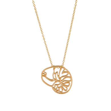 ocracoke single moon snail pendant on adjustable chain tbabnk0005-gold